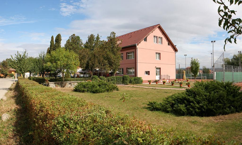 Hotel Pamira Sibiu Luaran gambar